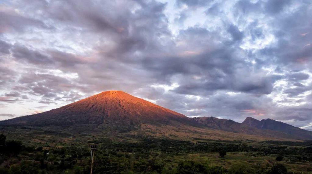 Rinjani’s Eruptive History: The Volcanic Legacy of Mount Rinjani